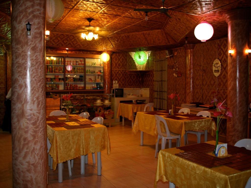 Isis Bungalows Hotel Panglao Bagian luar foto